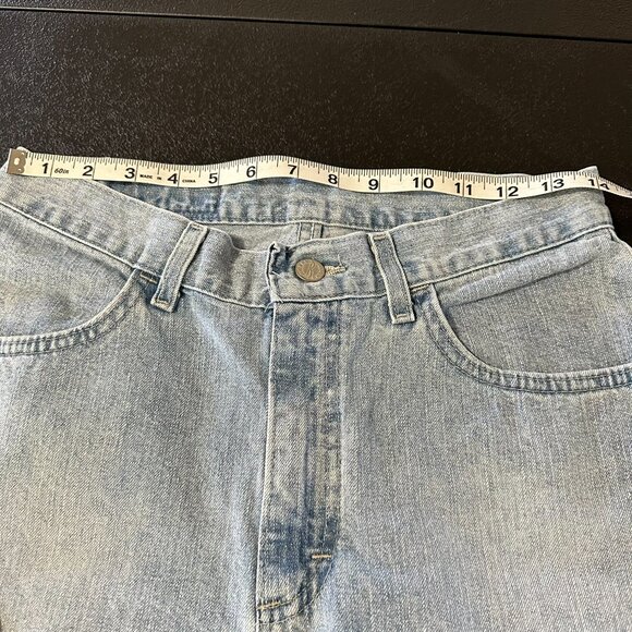 Lee Riders Denim Capri Jean Size 10 Med Fits more like Size 8 Light Blue Wash - Picture 6 of 13